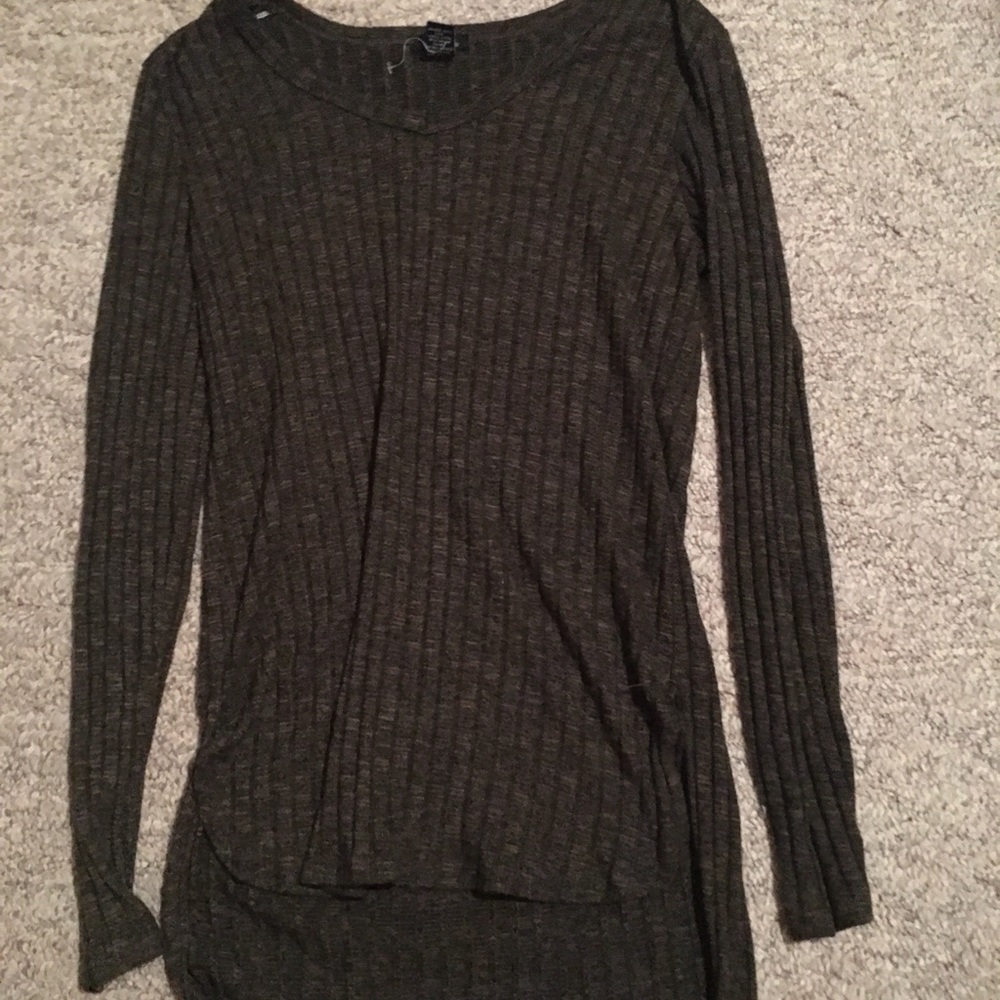 CUTE GREY LONG SLEEVE!!